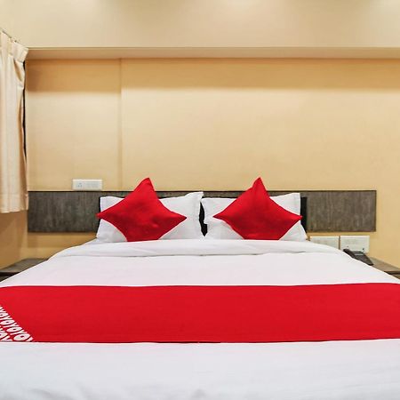 Hotel O Priyanka Residency سولابور المظهر الخارجي الصورة