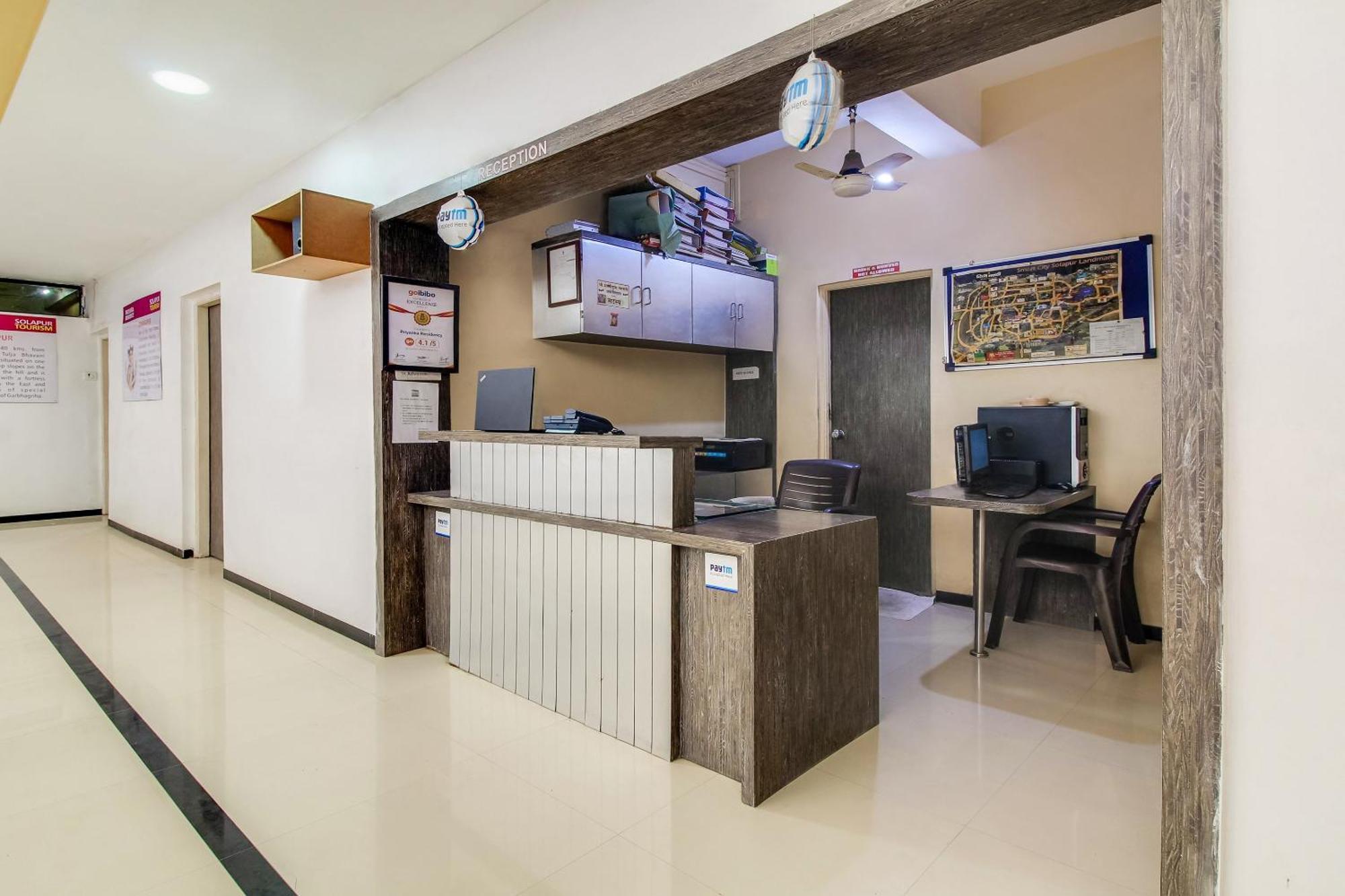 Hotel O Priyanka Residency سولابور المظهر الخارجي الصورة