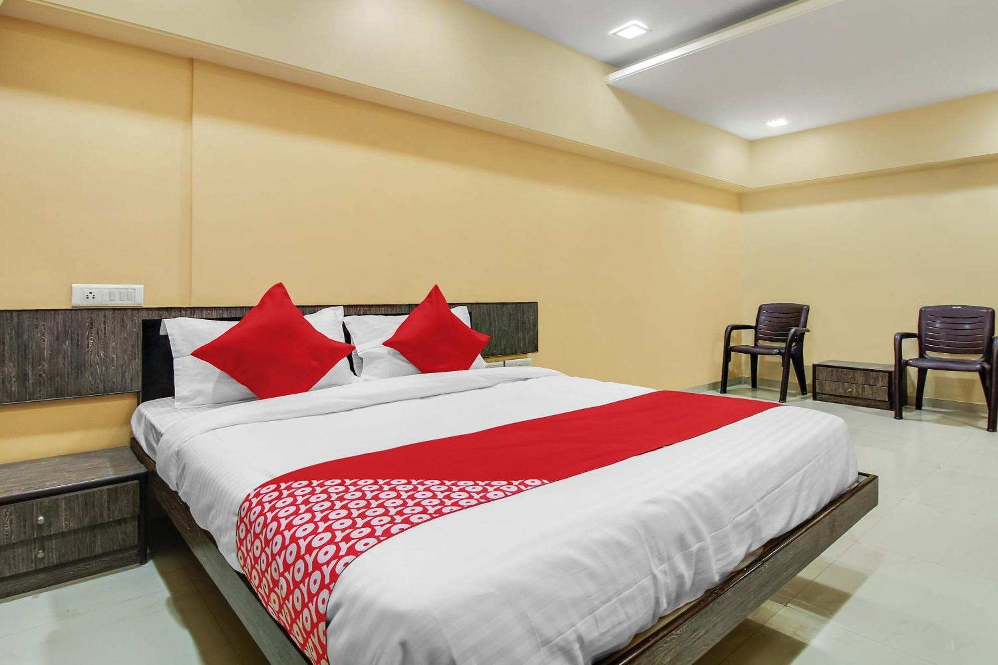 Hotel O Priyanka Residency سولابور المظهر الخارجي الصورة