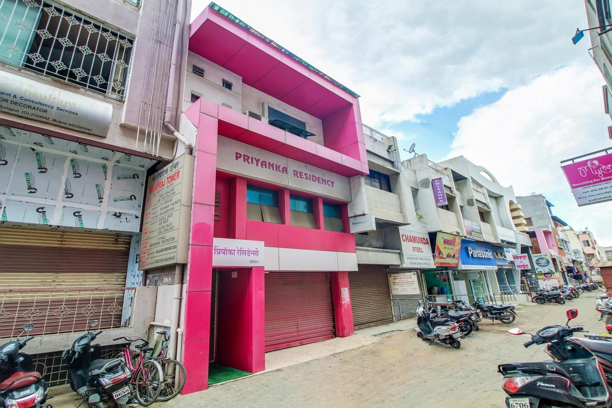 Hotel O Priyanka Residency سولابور المظهر الخارجي الصورة